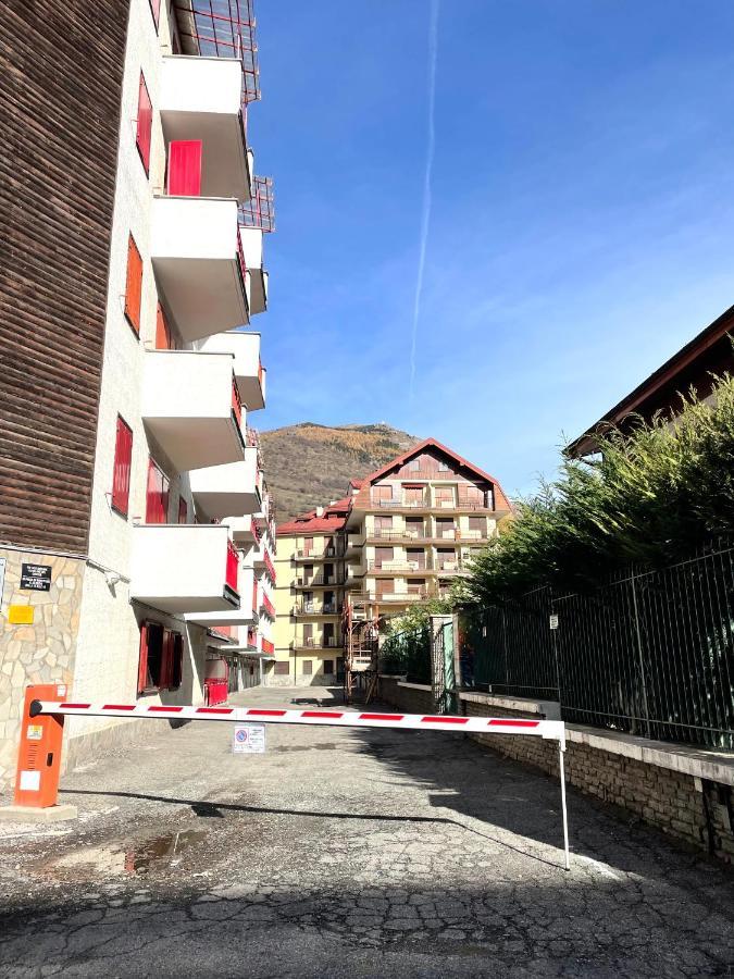 Gina'S Home - Appartamento Nel Cuore Di Bardonecchia Exterior foto